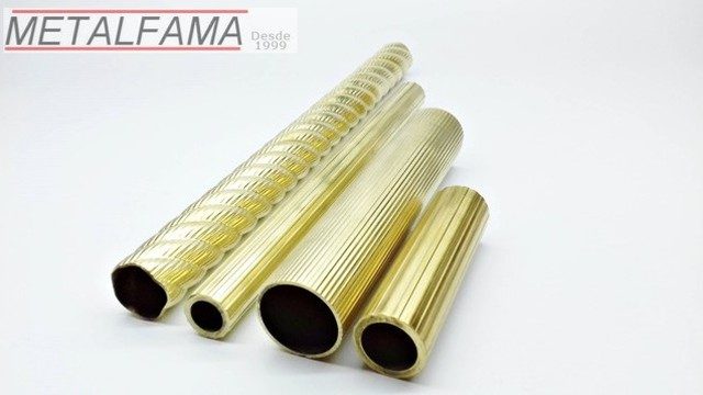 Por causa de sua coloração e brilho semelhante a ouro e seus sulcos (estrias), o tubo de latão estriado é bastante utili