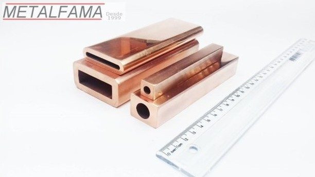 O tubo de cobre retangular é um tubo muito utilizado em forno de indução, transformadores especiais, entre outras aplica